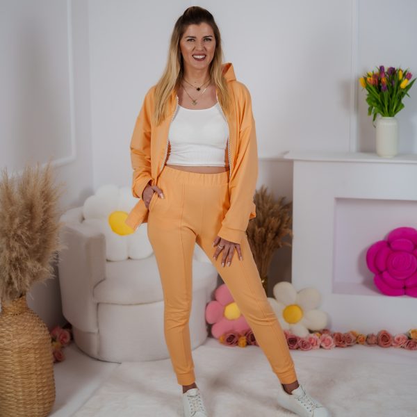 Dzianinowy komplet dresowy rozpinana bluza oversize i dopasowane spodnie z ozdobnymi przeszyciami pomarańczowy